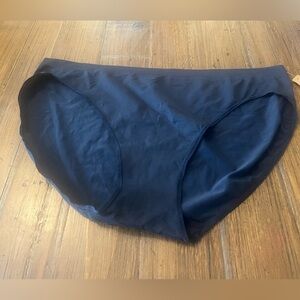 Skims Women's Soft Smoothing Seamless Brief size 4X